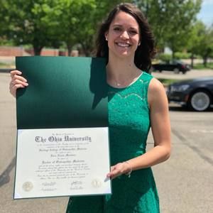 Meet your Posher, Lara